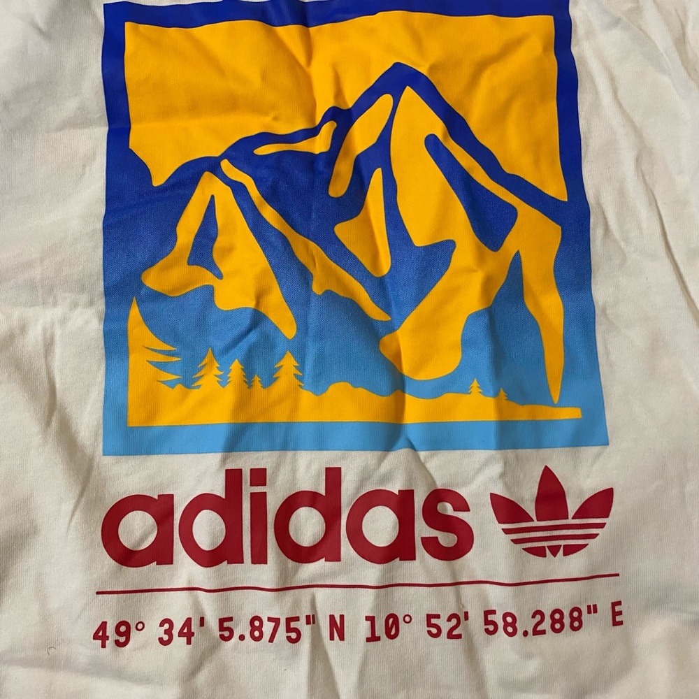 Adidas T-shirt